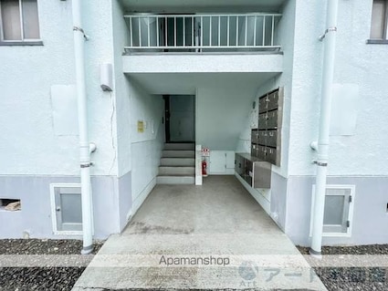 メゾン久米１号棟[3DK/48.6m2]のエントランス2