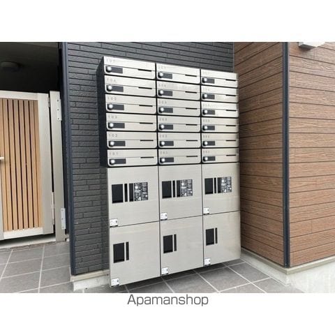 MQUARTO金町IIの玄関写真