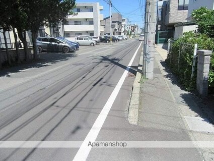 カーサ・ニュースリー[2LDK/50m2]の周辺2