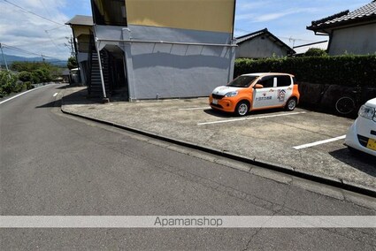 エンゼルハイツ人吉[2DK/39.6m2]の駐車場