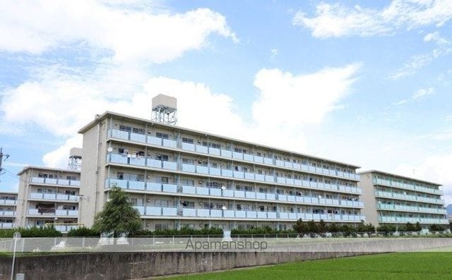 ビレッジハウス直方3号棟の外観写真