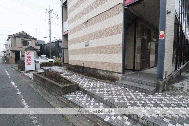 レオパレスパルティータの玄関写真