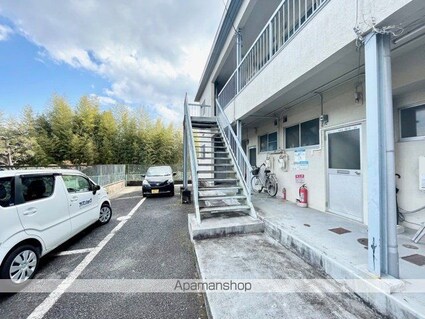 うずらマンション[2K/38m2]の駐車場