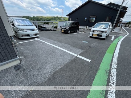 滋賀県甲賀市水口町秋葉[1R/28m2]の駐車場1