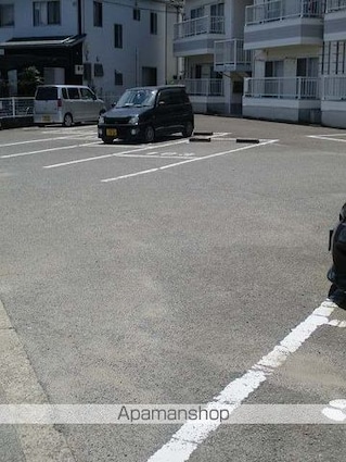 シティハイツ沖[3DK/50.16m2]の駐車場