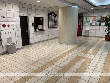 ライオンズマンション本町[1R/34.15m2]の共用部1