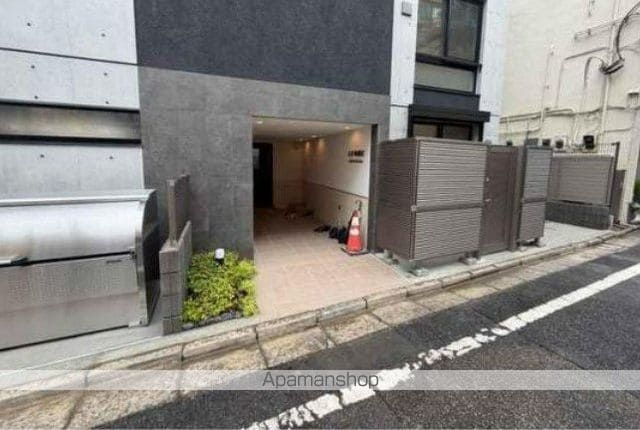 LUORE千鳥町の玄関写真