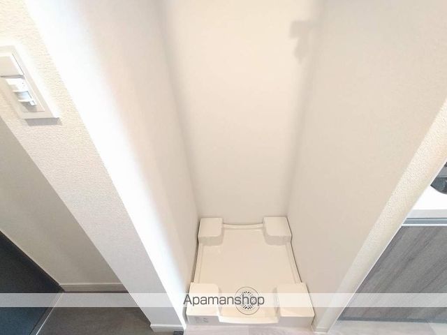 スプランディッド新大阪WESTの内装写真