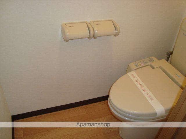スクエア緑の内装写真