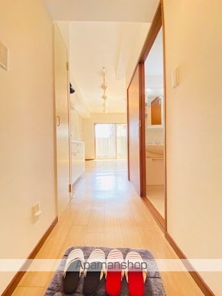 イーダッシュ八幡[1R/29.36m2]の玄関