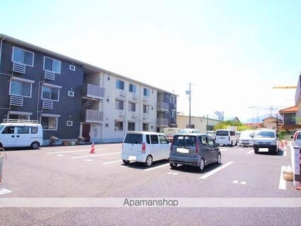 モルゲンロート　　光[2LDK/60.43m2]の駐車場