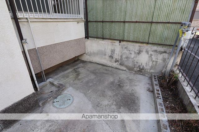 近鉄橿原線 近鉄郡山駅 徒歩15分 2階建 築58年の内装写真
