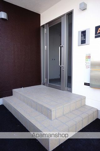 ARTFORCE八幡駅前の玄関写真