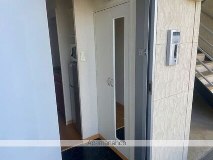 レオパレスバンビーノ花輪[1K/23.18m2]の玄関