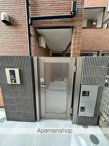 ベイルーム県立大学IIの玄関写真