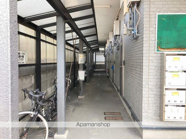 ウイングス1番館の玄関写真