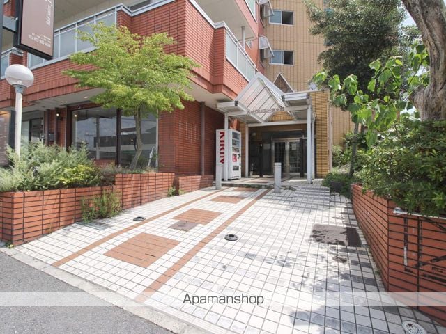 ハイクレスト宮之阪の玄関写真