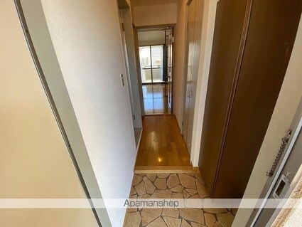 コンドミニアムハイランド[1R/21.6m2]の玄関