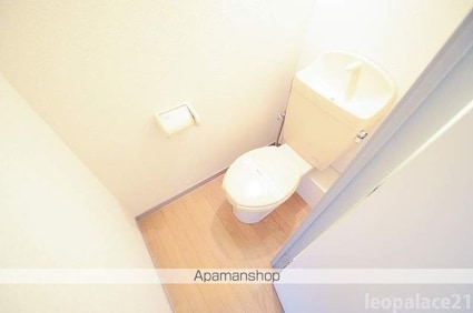 レオパレスアベニュー[1K/20.28m2]のトイレ