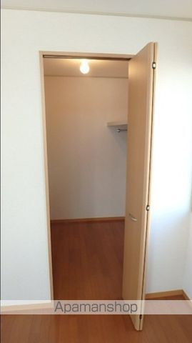 ファミール三軒屋 B棟の内装写真