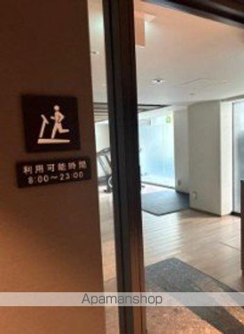 ブランシエスタ目黒中央町の玄関写真