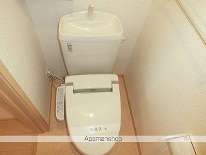 ラグジュアリー・コート[2LDK/57.63m2]のトイレ