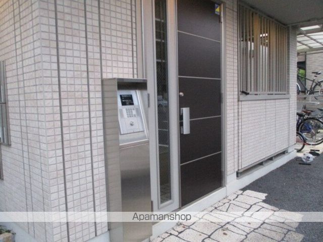 ディアコート馬橋の玄関写真