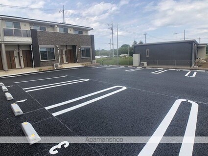 カレントヴィラⅢ　Ｂ[2LDK/58.94m2]の駐車場