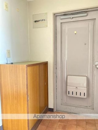 ラ・トゥール屋島百石[3DK/52.92m2]の玄関