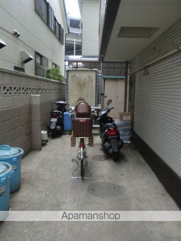 メゾンド中浦和の玄関写真