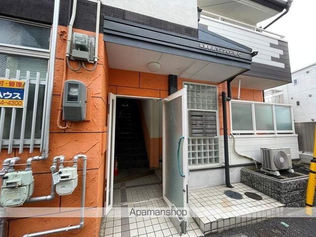 長瀬駅前マンションの玄関写真