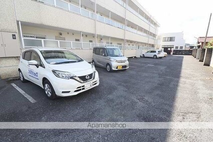 東京都羽村市緑ヶ丘１丁目[3DK/52.65m2]の駐車場1