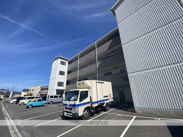 岡田マンションの外観写真
