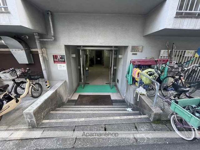 ジェイ・プライド上本町の玄関写真