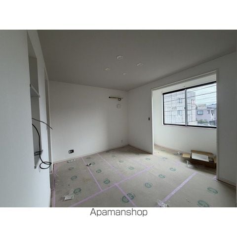 Rooms万代5の内装写真