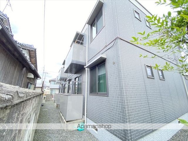 米子市 2階建 築24年の外観写真