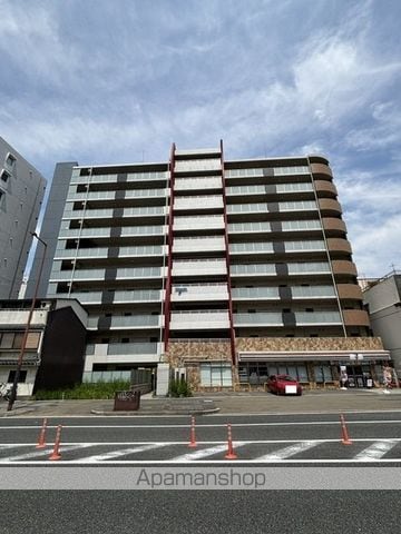 セレニテ福島カルムの外観写真