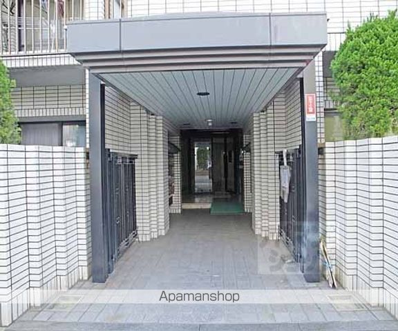 第一エバグレース音羽の玄関写真
