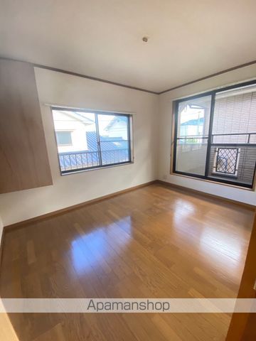 福山市 2階建 築28年の内装写真