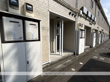 レオパレスタピスリー[1K/23.27m2]の玄関