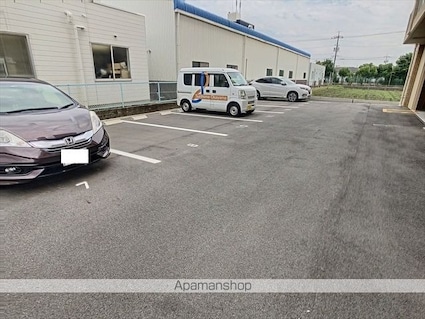 岡山県岡山市南区西市[1LDK/40.11m2]の駐車場
