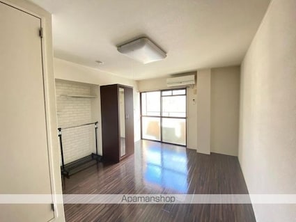 シルクハイム中央町[1R/22m2]のリビング・居間