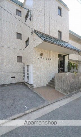 メゾンヤマキの玄関写真