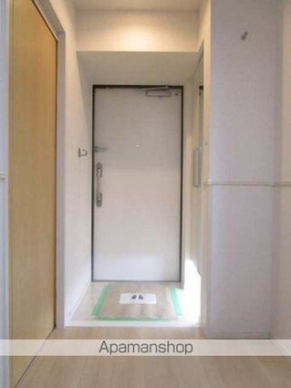 東京都八王子市八日町[1K/30.73m2]の玄関