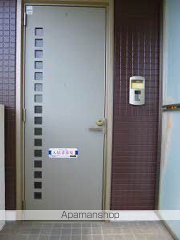 クレシェンドKの玄関写真