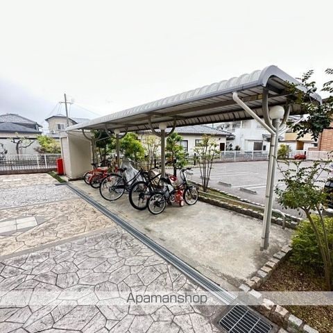 東近江市 2階建 築13年の内装写真