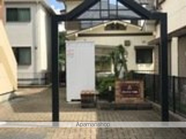 グランドコート弥生の玄関写真