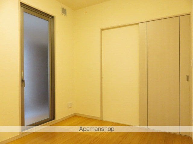メゾン・セントラルの玄関写真