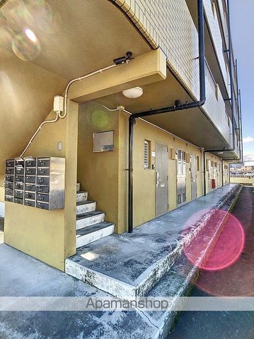 マンションCLOVERの玄関写真