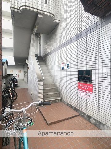 ビッグバーンズマンション下荒田の玄関写真